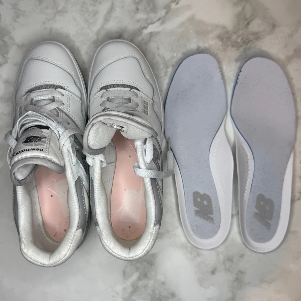 New Balance | 550 Sneakers | White & Grey Leather | Size M7 W8.5